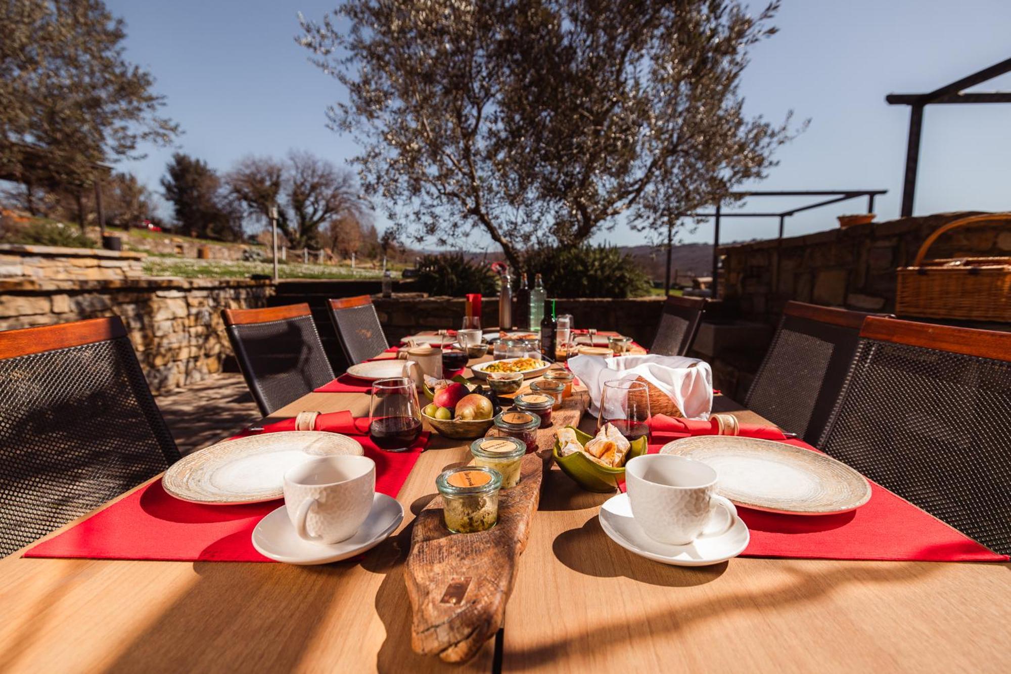 Touristfarm - Apartments "Red Fairytale" Marezige Extérieur photo